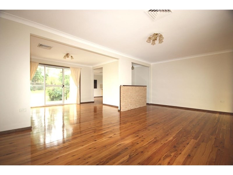 9 Warriewood Road, Woodbine NSW 2560