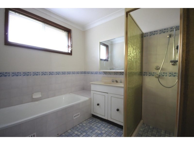 9 Warriewood Road, Woodbine NSW 2560