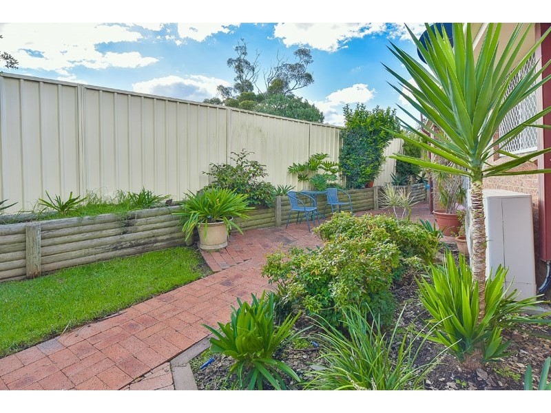 1/20 Scobie Place, Mount Annan NSW 2567