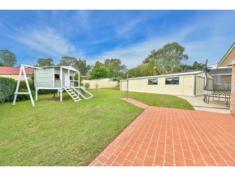 5 Glenbrook Place, The Oaks NSW 2570