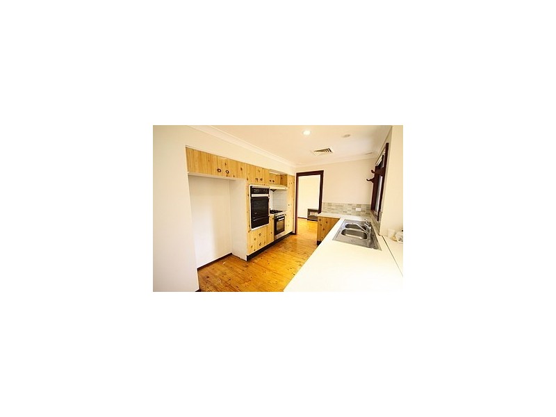 7 Lyrebird Place, Ingleburn NSW 2565