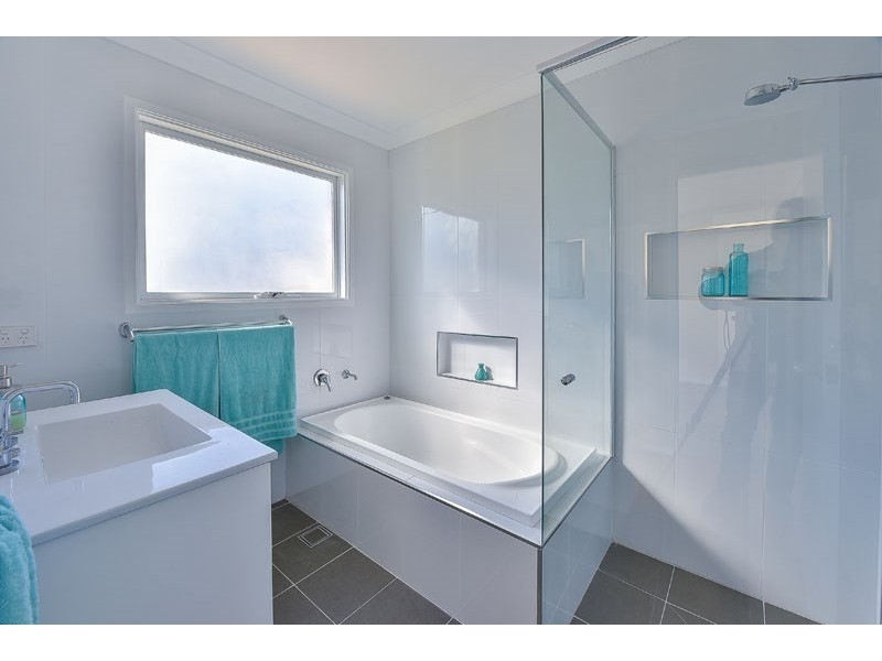 14 Macintyre Crescent, Ruse NSW 2560