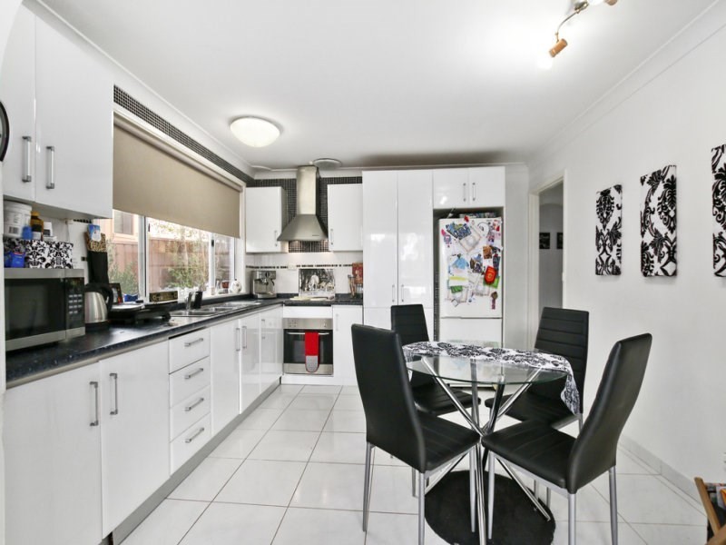 3 Traminer Place, Eschol Park NSW 2558