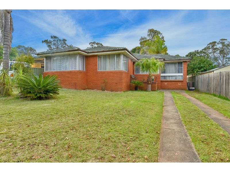 1 Macleay Street, Bradbury NSW 2560