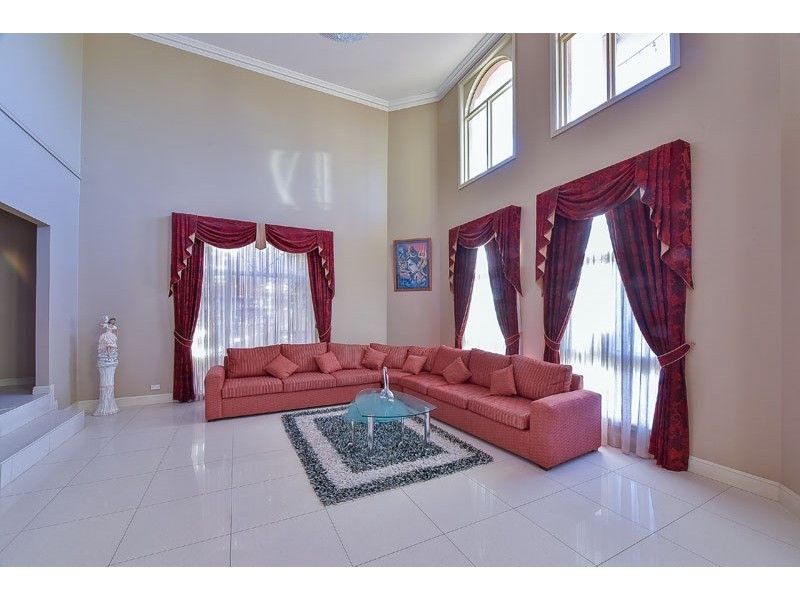 9 St Stephen Road, Blair Athol NSW 2560