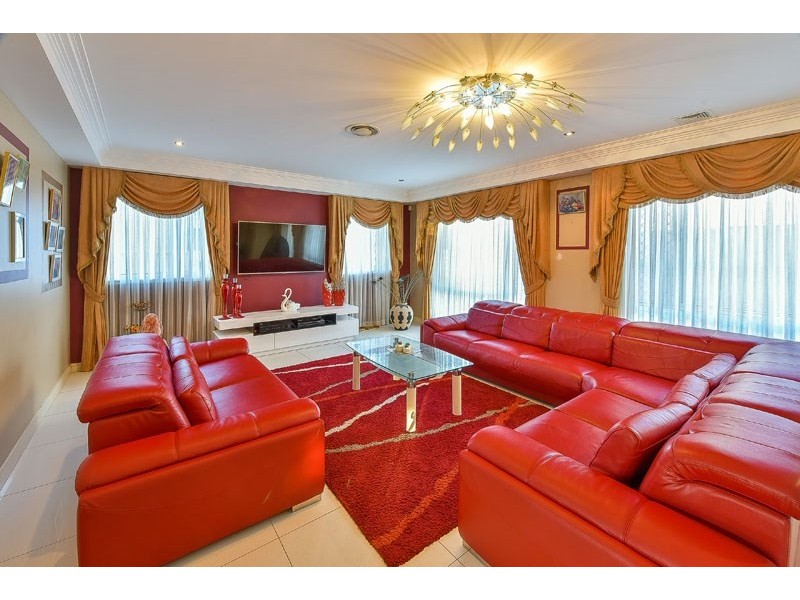 9 St Stephen Road, Blair Athol NSW 2560