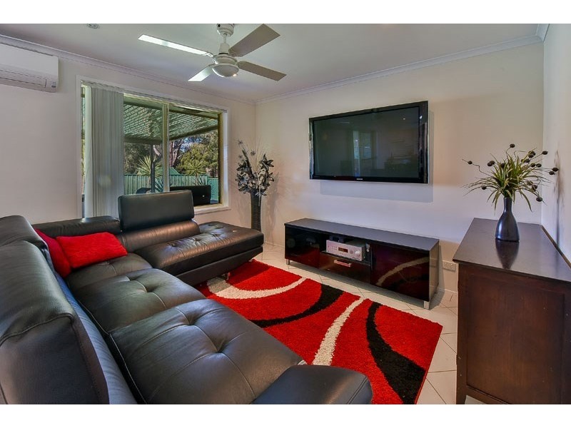 26 Cinnabar Street, Eagle Vale NSW 2558