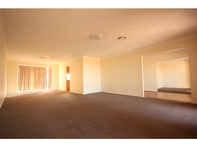 63 Claremont Circuit, Glen Alpine NSW 2560