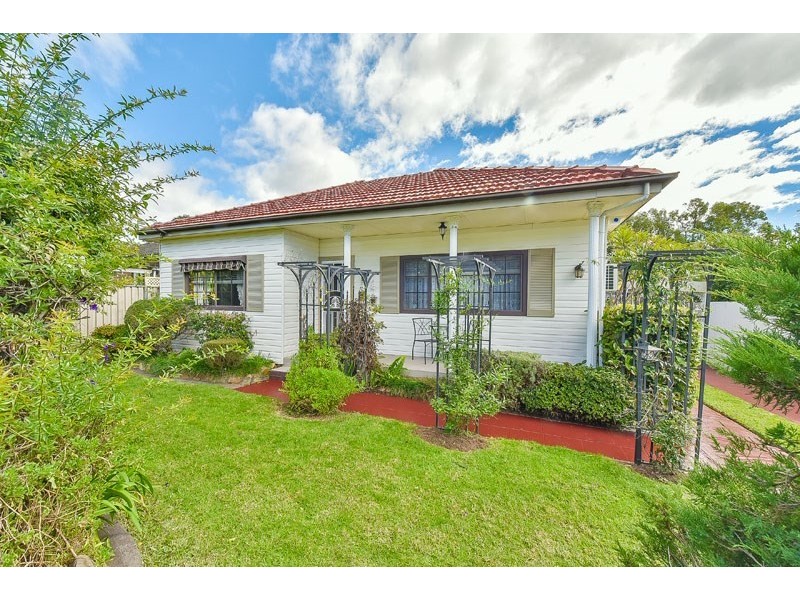 7 Blue Gum Avenue, Ingleburn NSW 2565