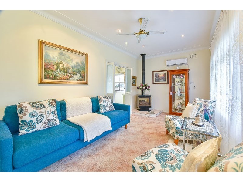 7 Blue Gum Avenue, Ingleburn NSW 2565