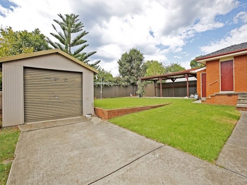 40 Raymond Avenue, Campbelltown NSW 2560
