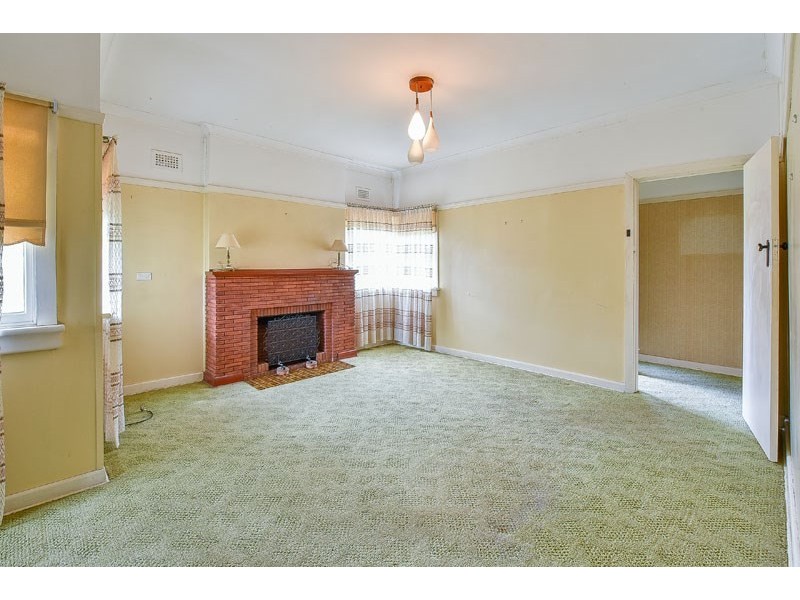 15 Genty Street, Campbelltown NSW 2560