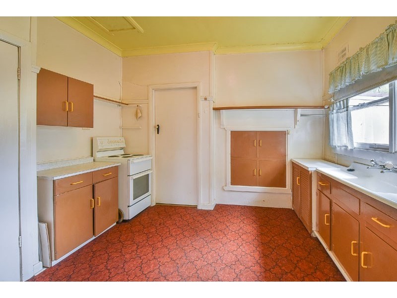 15 Genty Street, Campbelltown NSW 2560