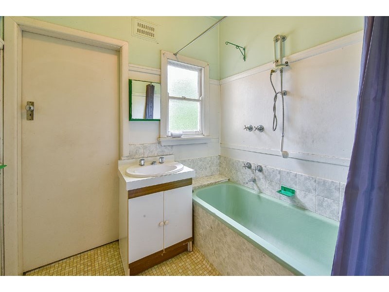 15 Genty Street, Campbelltown NSW 2560