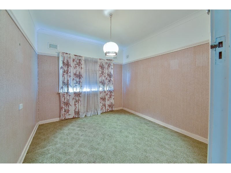 15 Genty Street, Campbelltown NSW 2560