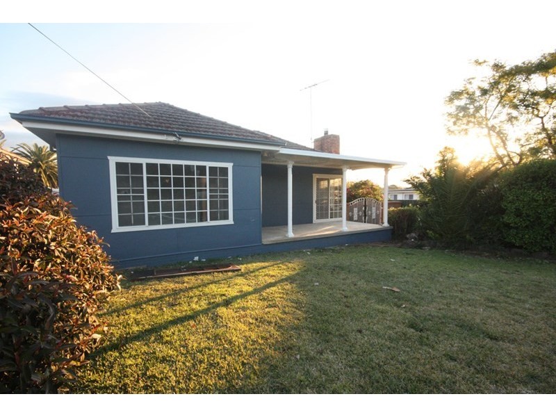 39 Hoddle Avenue, Campbelltown NSW 2560