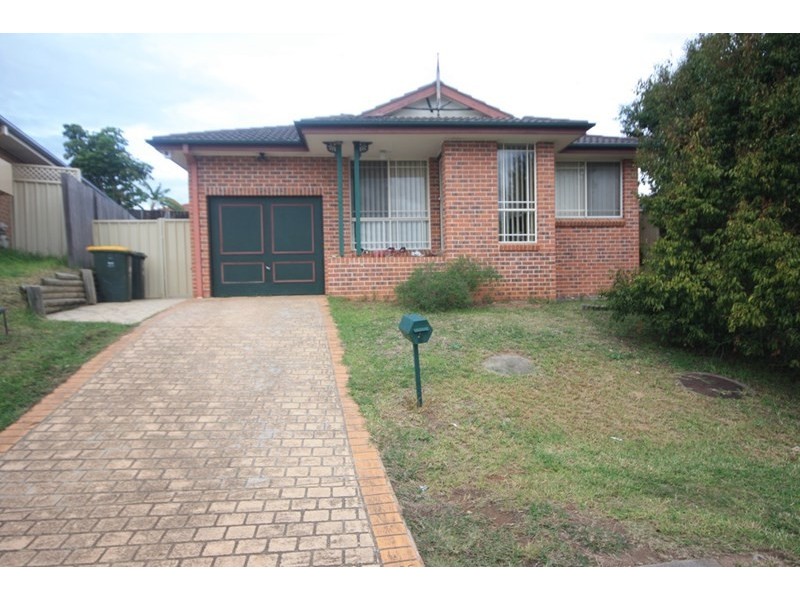 4 Topper Place, Englorie Park NSW 2560