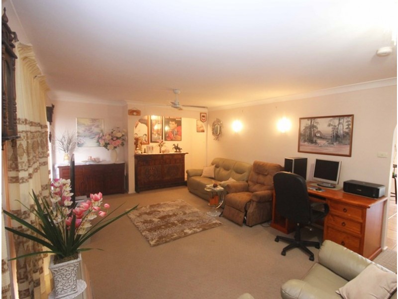 48 Clerkenwell Street, Ambarvale NSW 2560