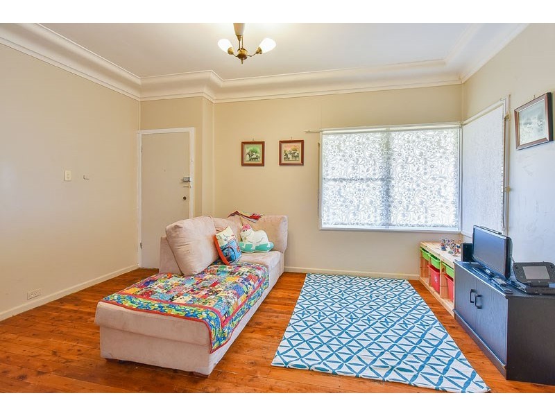 7 Kendall Street, Campbelltown NSW 2560
