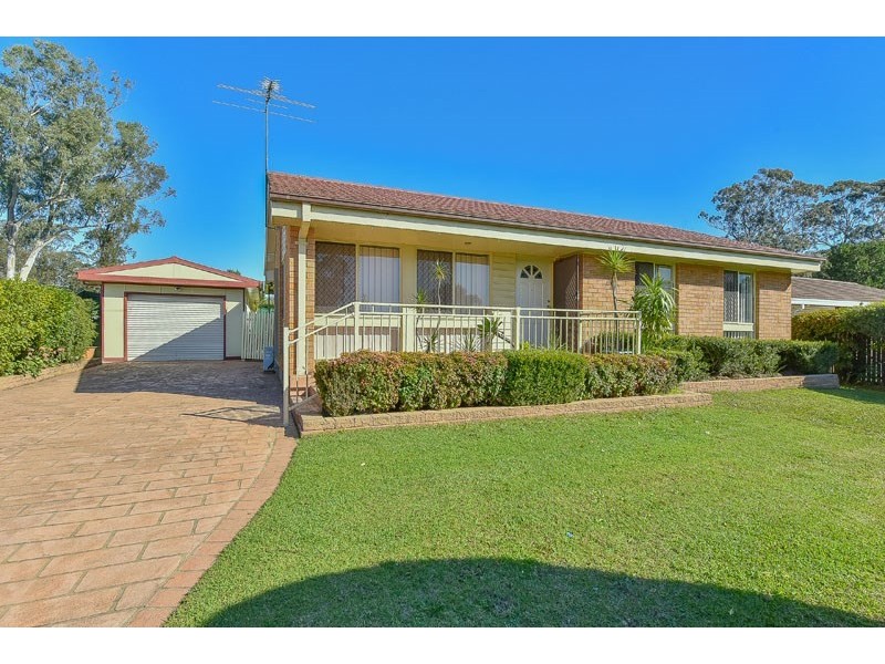 19 Desmond Street, Ingleburn NSW 2565