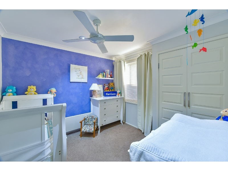 6 Swiveller Close, Ambarvale NSW 2560