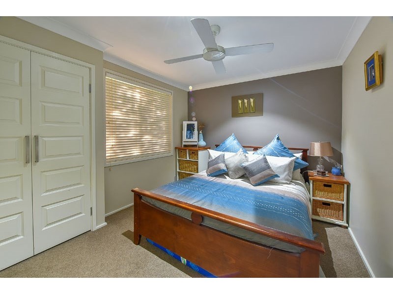 6 Swiveller Close, Ambarvale NSW 2560