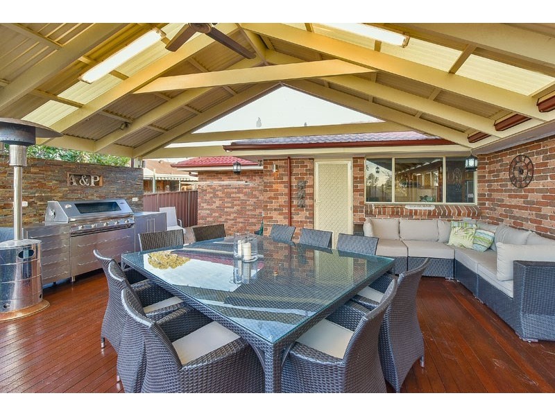 6 Swiveller Close, Ambarvale NSW 2560