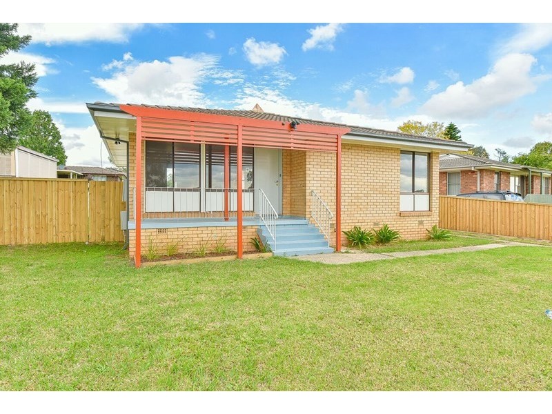 279 Riverside Drive, Airds NSW 2560