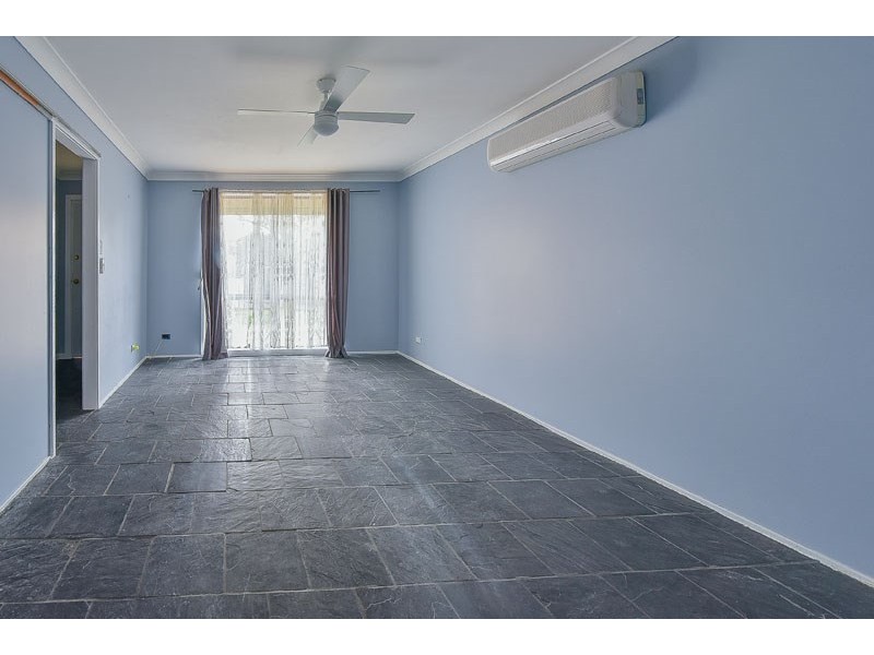 46 Anthony Drive, Rosemeadow NSW 2560