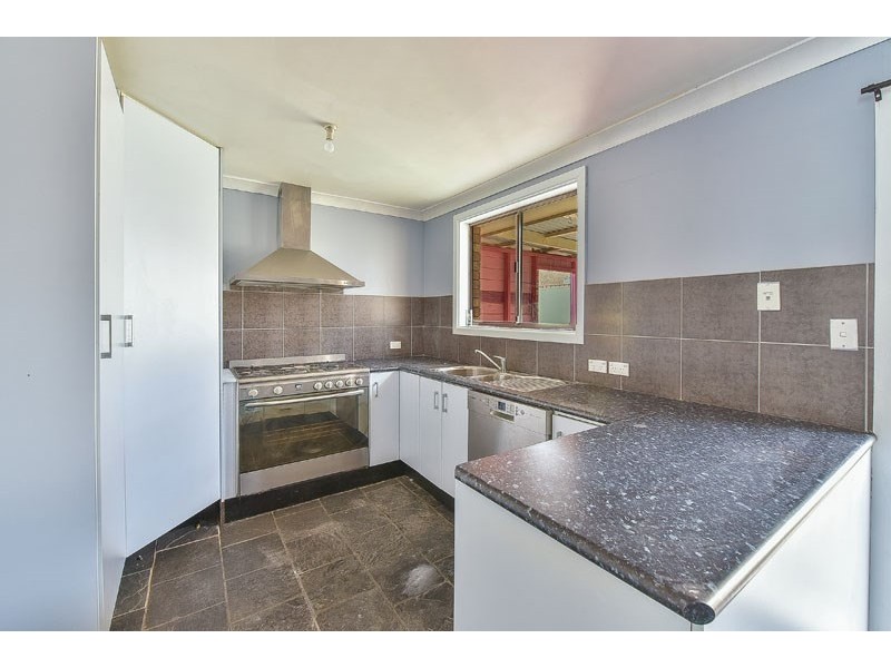 46 Anthony Drive, Rosemeadow NSW 2560