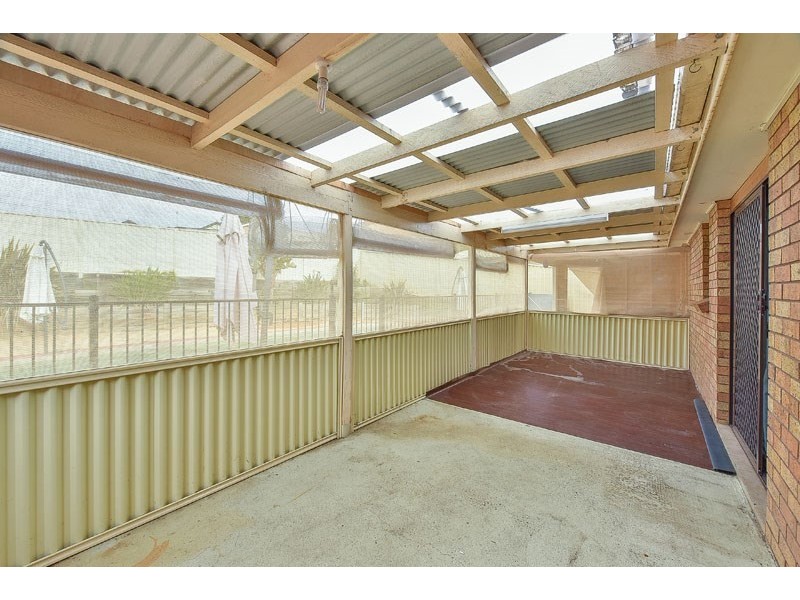 46 Anthony Drive, Rosemeadow NSW 2560