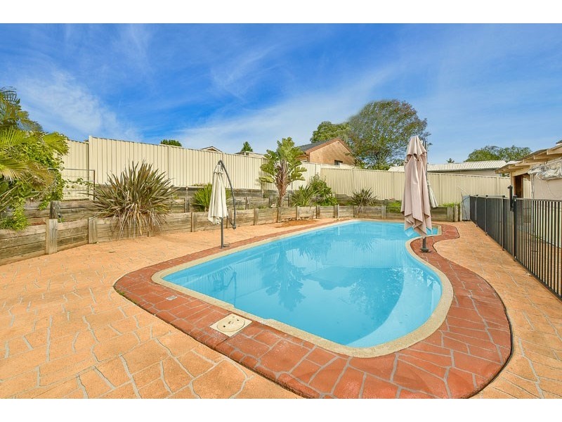 46 Anthony Drive, Rosemeadow NSW 2560