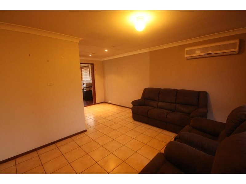 17 Stromferry Crescent, St Andrews NSW 2566