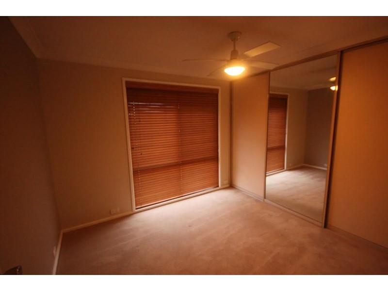 17 Stromferry Crescent, St Andrews NSW 2566