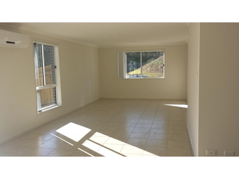 24 Hollyoake Circuit, Ingleburn NSW 2565