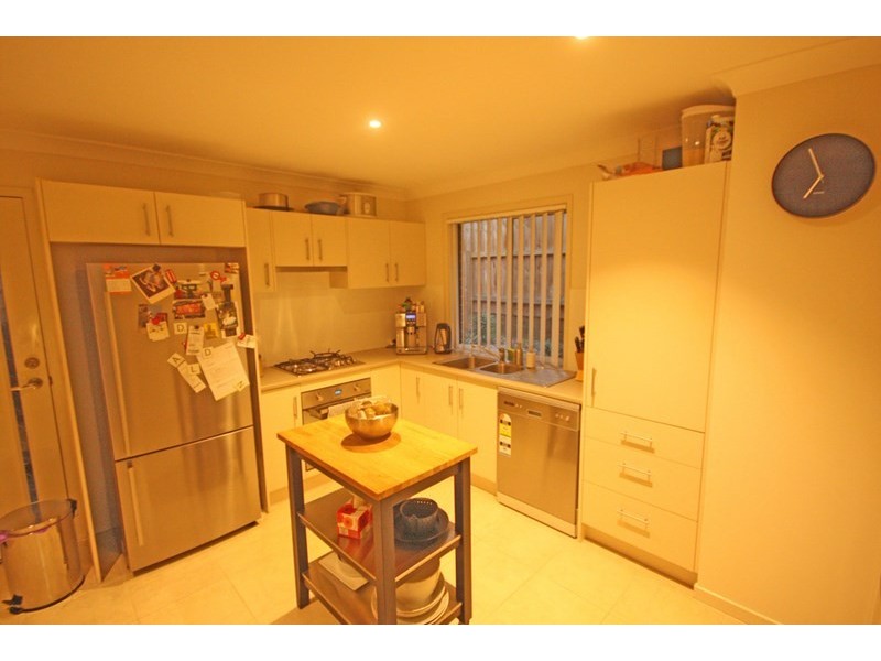 24 Hollyoake Circuit, Ingleburn NSW 2565