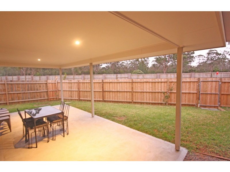 24 Hollyoake Circuit, Ingleburn NSW 2565