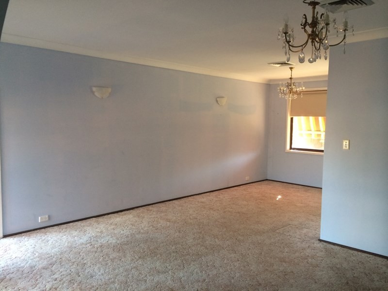 21 Lawson Avenue, Camden South NSW 2570