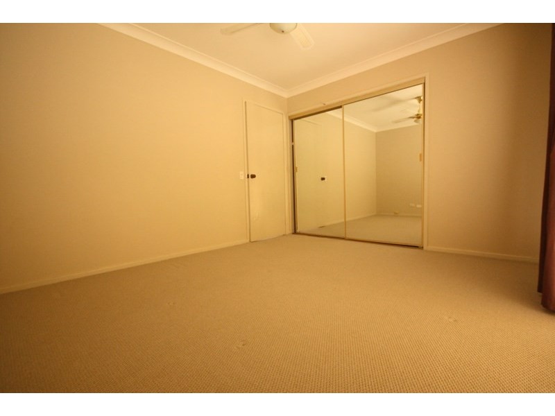 6 Manooka Crescent, Bradbury NSW 2560