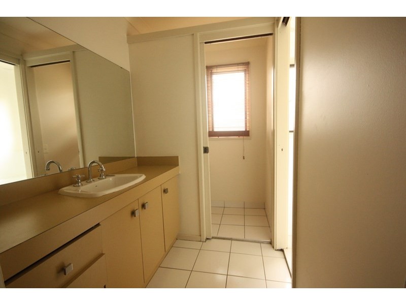 6 Manooka Crescent, Bradbury NSW 2560