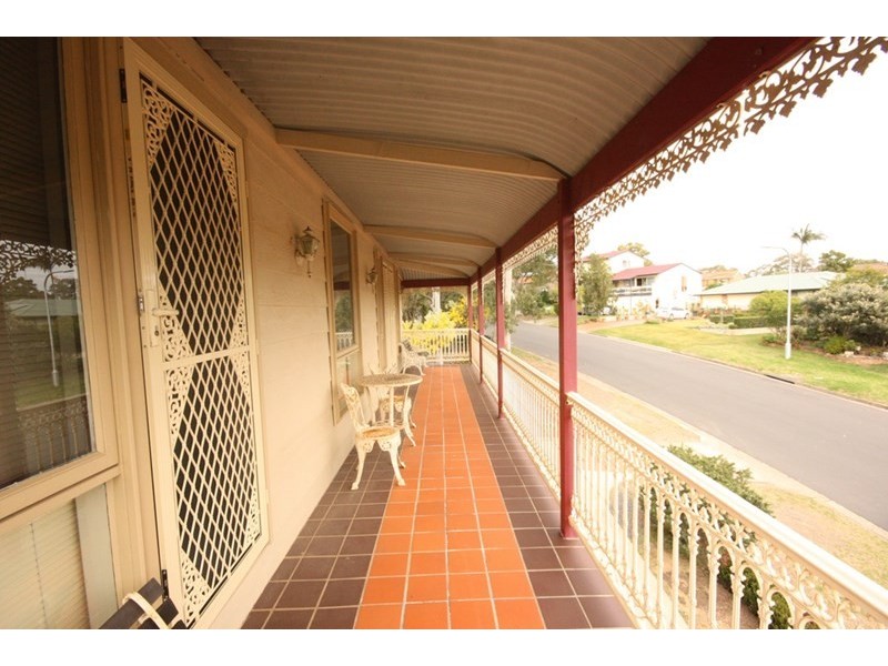 6 Manooka Crescent, Bradbury NSW 2560