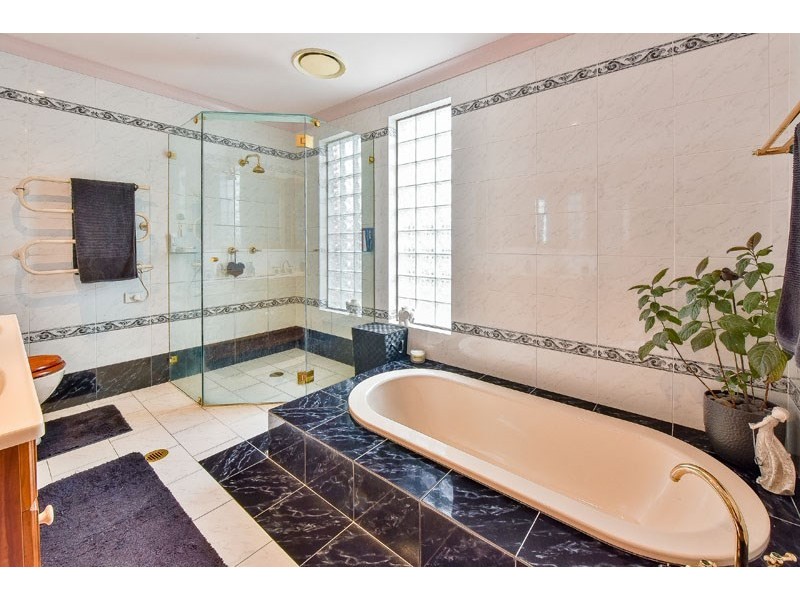 8 Seddon Place, Campbelltown NSW 2560