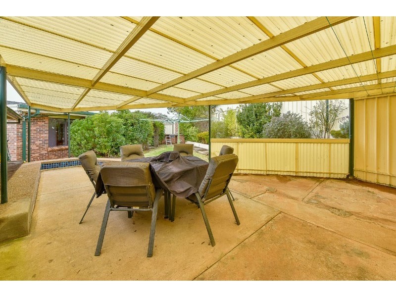 8 Seddon Place, Campbelltown NSW 2560