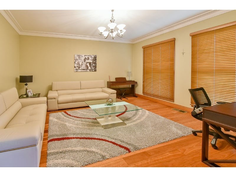 13 Governors Way, Macquarie Links NSW 2565