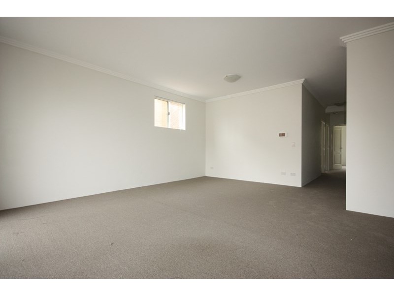 38/221A Waterworth Drive, Mount Annan NSW 2567