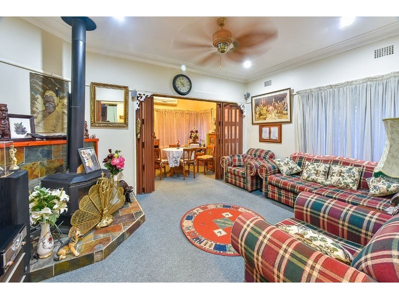 34 Bocking Avenue, Bradbury NSW 2560