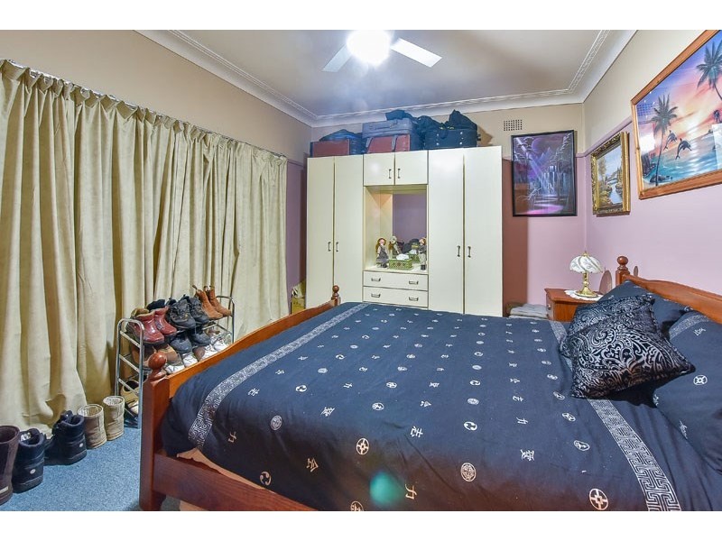 34 Bocking Avenue, Bradbury NSW 2560