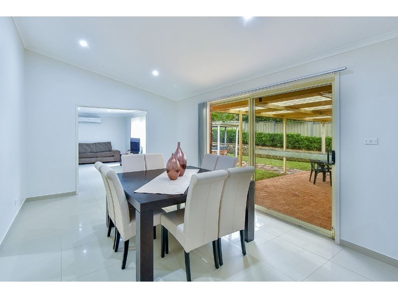 11 Malvolio Street, Rosemeadow NSW 2560