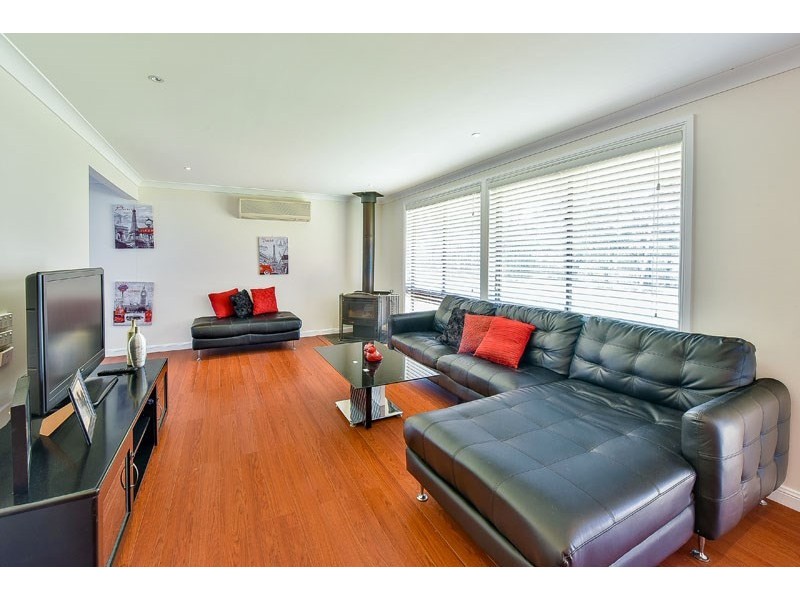 35 West Parade, Hill Top NSW 2575