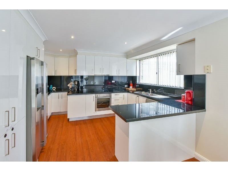 35 West Parade, Hill Top NSW 2575